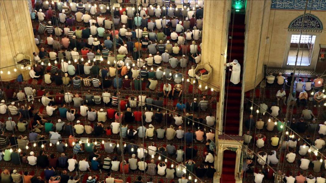 Cuma namazı saat kaçta? 24 Ekim 2025 İstanbul, Ankara ve İzmir için Diyanet Cuma namazı vakitlerini açıklandı! 7